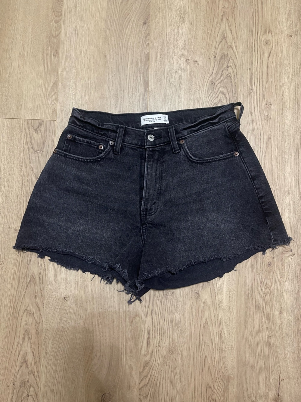 Abercrombie & Fitch Black Frayed Hem Denim Shorts Curve Love (28/6)
